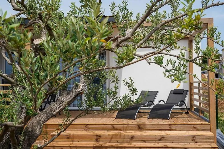 Ferias Mobile Homes Biograd Na Moru Campsite