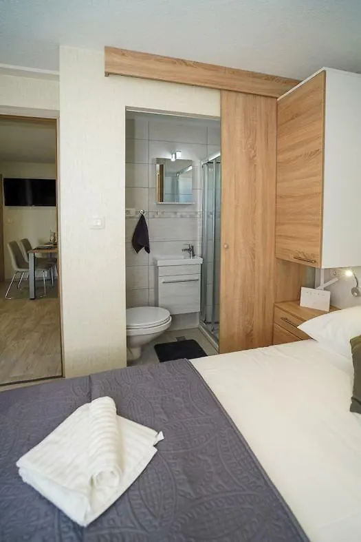Ferias Mobile Homes Biograd Na Moru Campsite